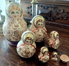 Original Sergiev Posad Nesting Doll/Wood/Handmade Set-6 pc/7" Tall/Russia 1997 