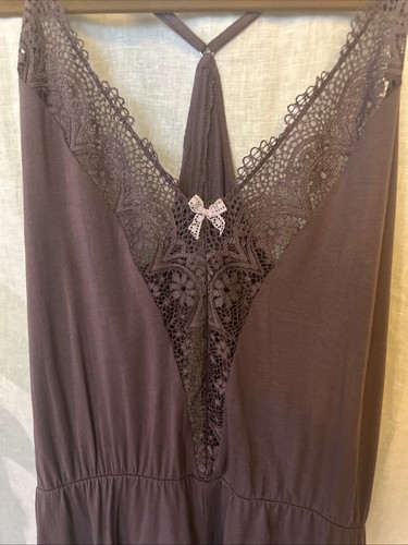 Victoria’s Secret Strampler/Nachtwäsche lila super weich mit Spitze Gr. M Damen Nacht - Bild 2 von 7