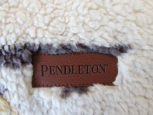 Pendleton White Sands Sherpa Throw Blanket 50" X 70" Tan Southwest Plush Aztec - Picture 6 of 10