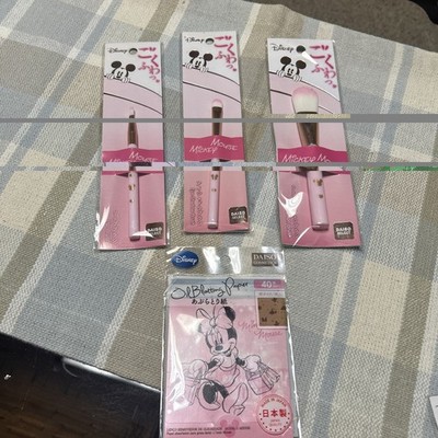 Daiso Disney Mickey Mouse Makeup Brush Set