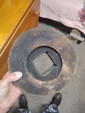 Old Grinding Wet Stone Wheel Grinding Stone