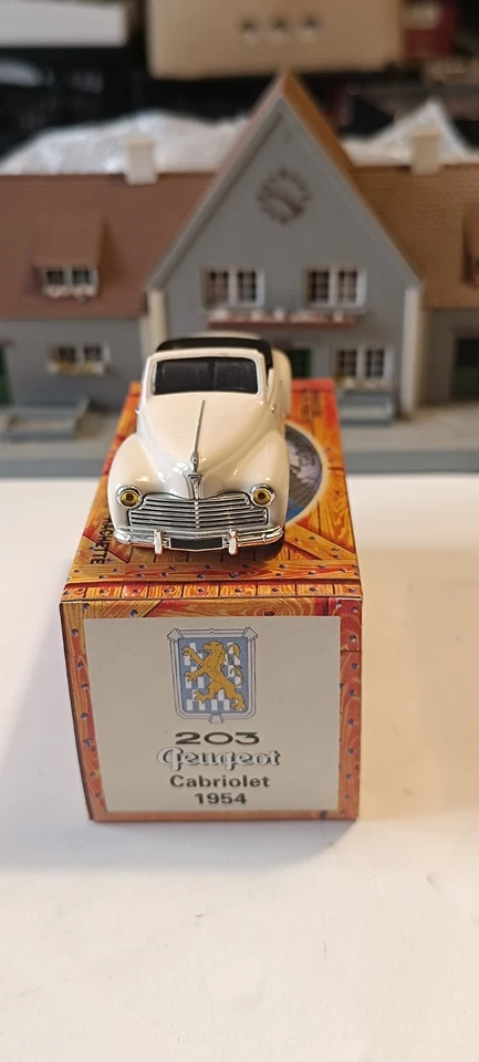 Peugeot 203 Cabriolet 1954 Norev Hachette 1/43 - Photo 2/4