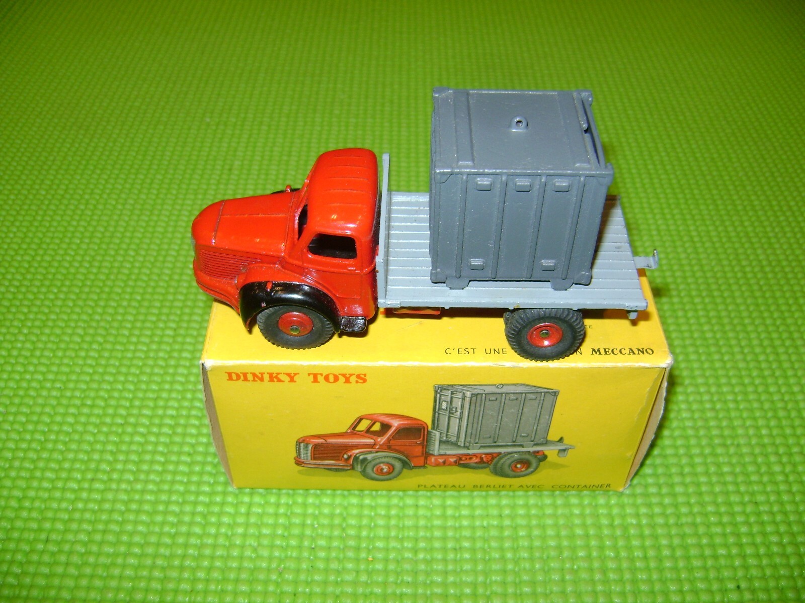 ミニカー DINKY No.34 B BERLIET GAK ミニカー DINKY No.34 B BERLIET GAK Dinky 34A, Berliet Tipper