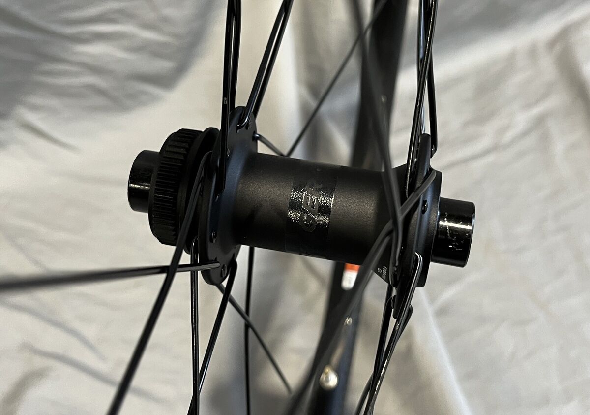 Bontrager Paradigm Wheelset 700c Tubeless 142/100mm 12mm Bontrager Paradigm Wheelset 700c Tubeless 142/100mm 12mm