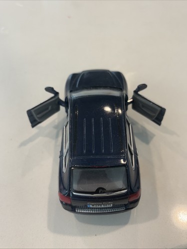 Kinsmart Porsche Blue Cayenne Turbo 1:36 Scale In Great Condition!!! - Picture 7 of 8