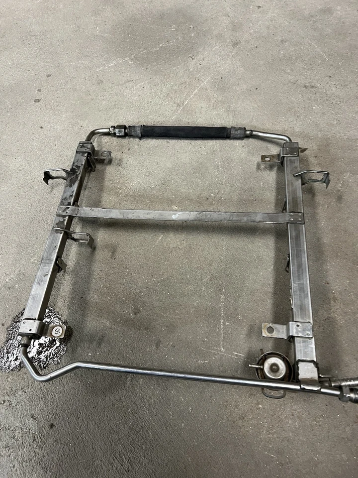 Audi RS6 2003 2004 riel de combustible 077133681T OEM 4,2 BCY Foto 2 de 4