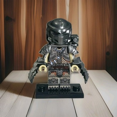 Alien vs Predator: Yautja Hunter Elite Custom Minifigure