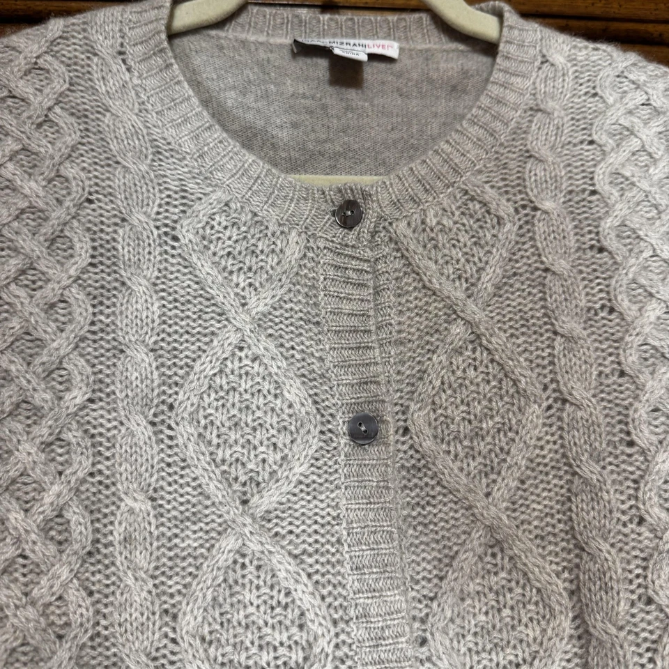 Suéter Isaac Mizrahi Live para mujer XS gris tejido con cable cárdigan de cachemir abotonado Foto 3 de 4