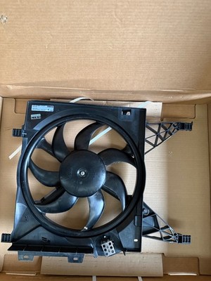 Mahle Radiator Cooling Fan Nissan NV200 Evalia 21480JX51A 21480BJ40A CFF191000P