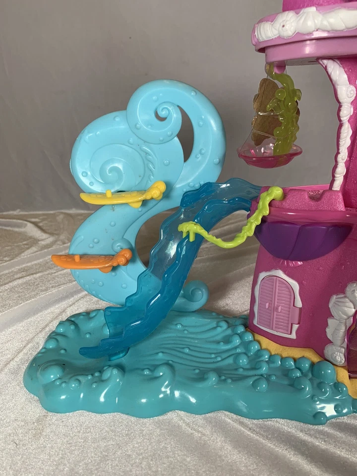Hasbro 2009 My Little Pony Mermaid Seahorse Castle Ponyville Juego ¡Funciona!! Foto 4 de 4