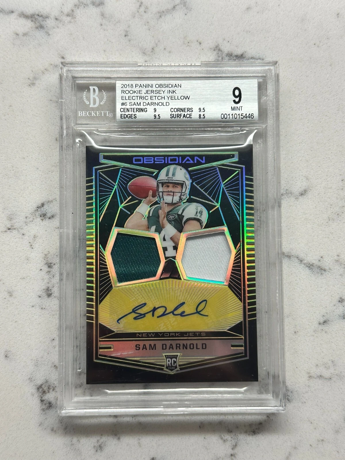 Sam Darnold Panini Obsidian Rookie Jersey Ink Dual Relics #6 Electric Etch Green