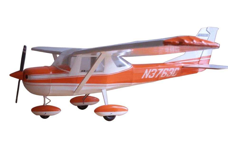 Guillow's Aereo Balsa Cessna 150 tagliato al laser Scala 1:16 - Immagine 2 di 3