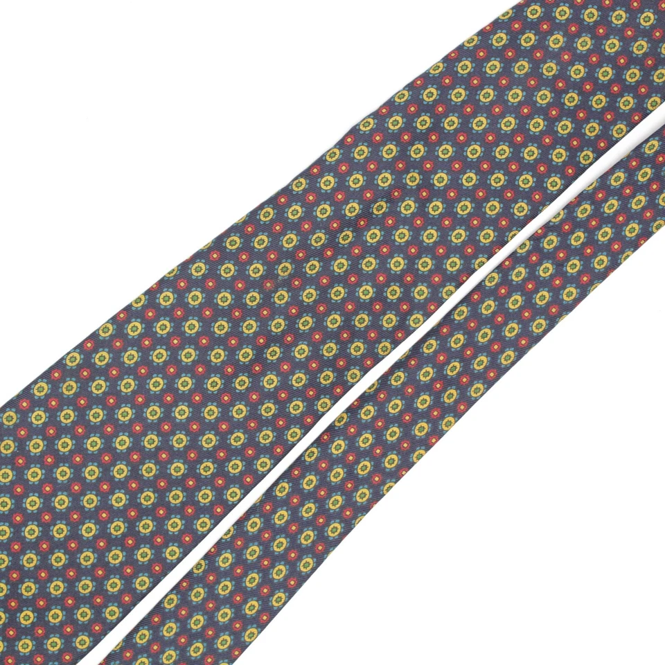 Corbata de seda Ferrari 1908 Allesandria para hombre azul marino amarillo rojo estampado geométrico Foto 3 de 4