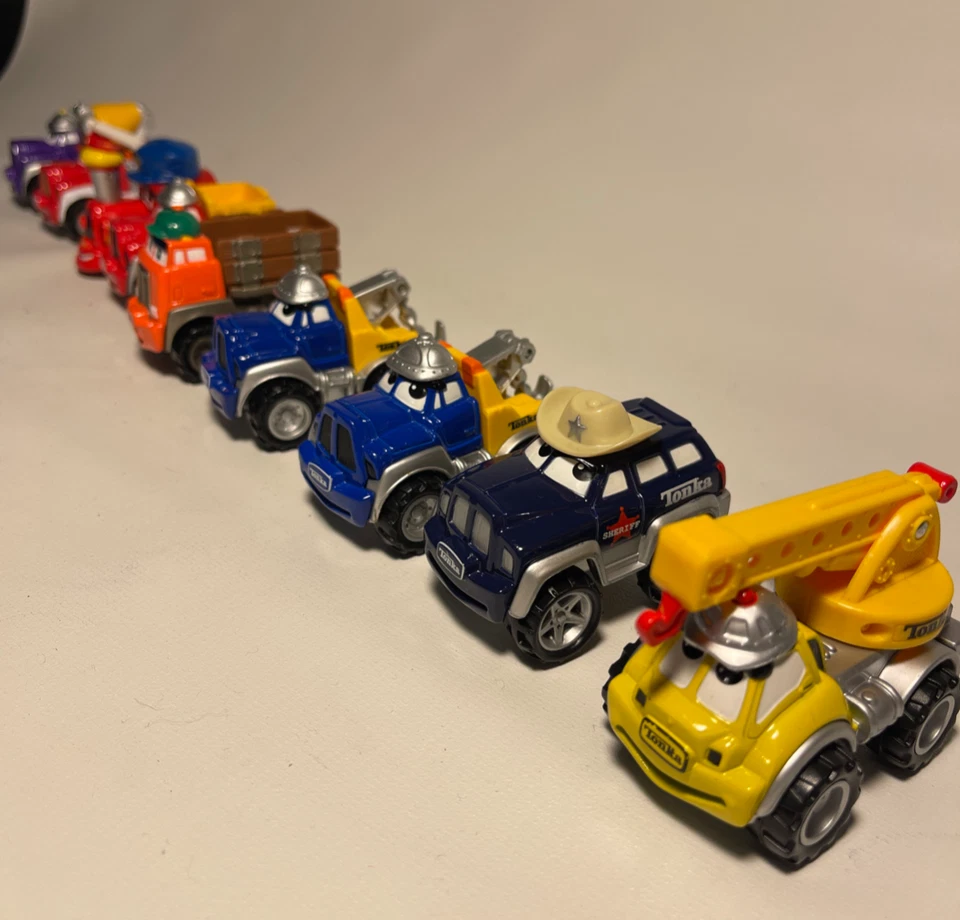 Lot of Maisto Tonka Trucks 2000 Hasbro, Lil Chuck & Friends Series, Diecast - Image 3 of 4