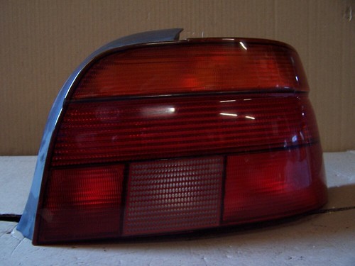 Rücklicht rechts aussen 8358032 BMW 5 E39 Limo 95-00