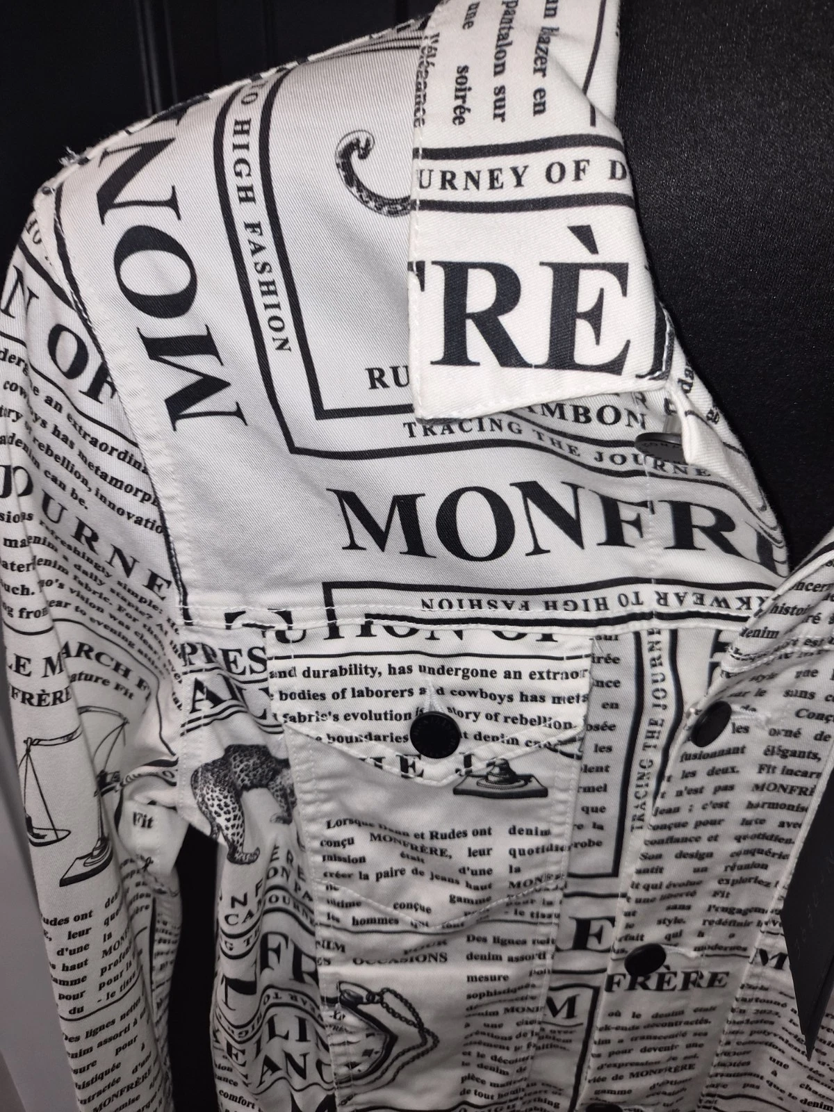 Men's Monfrère Dean Daily Newspaper Print Trucker Jacket Size Small - product detail image 3