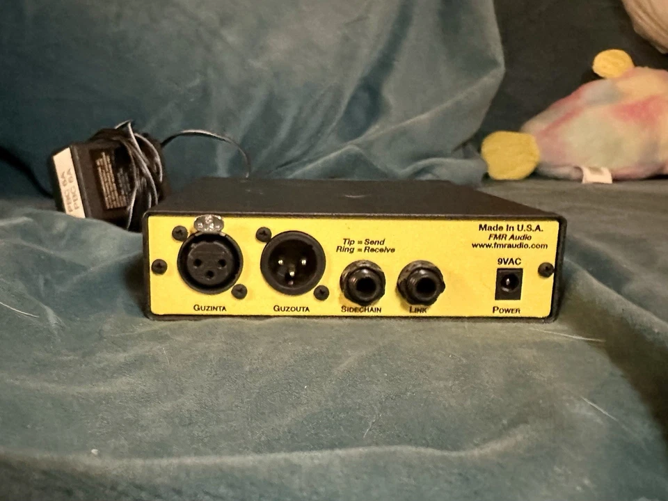 Compresor mono FMR AUDIO PBC-6A vintage-y con adaptador. Muy pocas horas de uso Foto 2 de 4