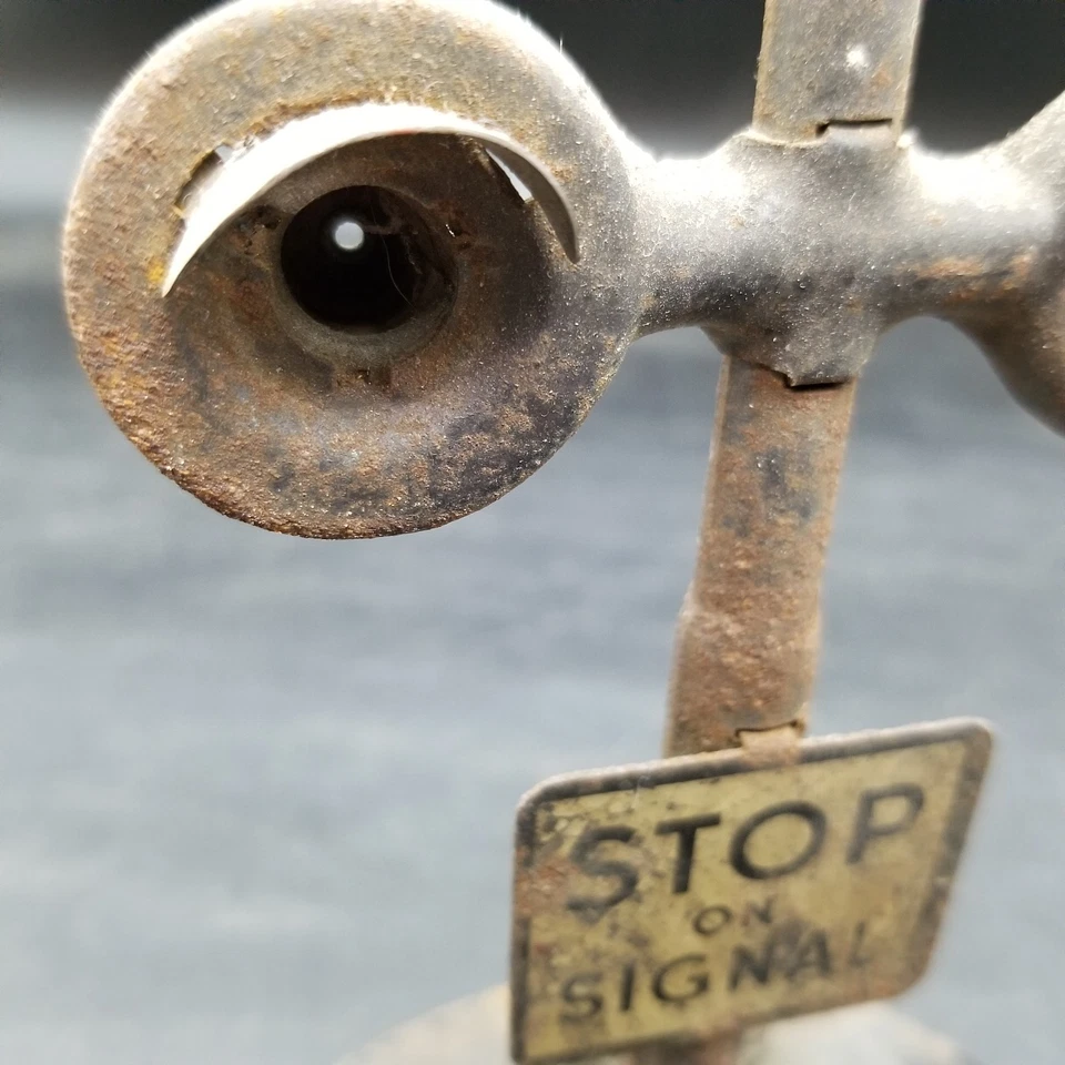 Marx Or Lionell Railroad Crossing Signal No 154 For Restoration 027 / 0 Gauge - Image 3 of 4