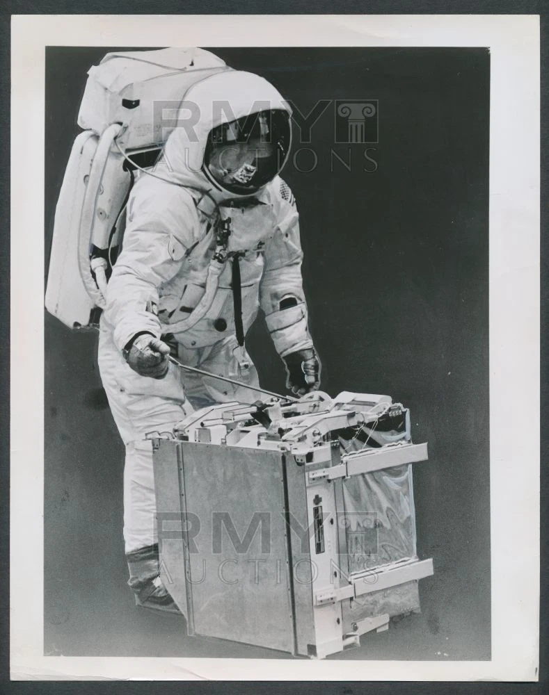 1965 NASA Astronaut, Testing Equipment Beautiful Vintage Space Race Photo |  eBay