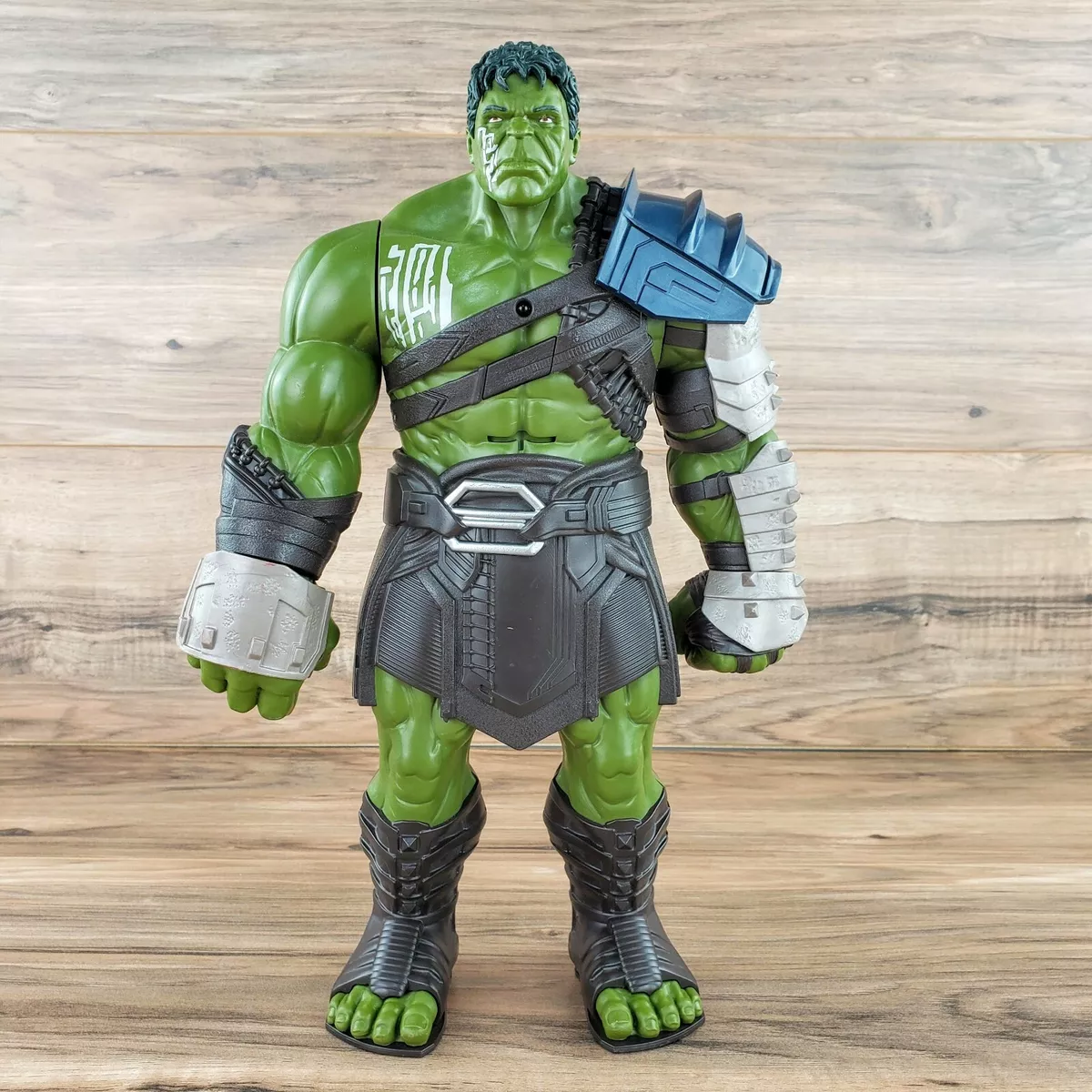 Marvel Thor: Ragnarok Interactive Gladiator Hulk