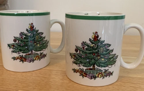 Spode Christmas Tree Set Of 2 Holiday Mugs S3324 A7 Holly 10 oz.