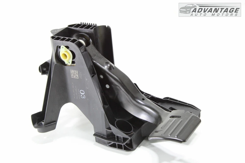 2015-2016 奥迪 A3 8V 前驱动侧制动踏板带支架支持原始设备制造商 — 第 2/4 张图片