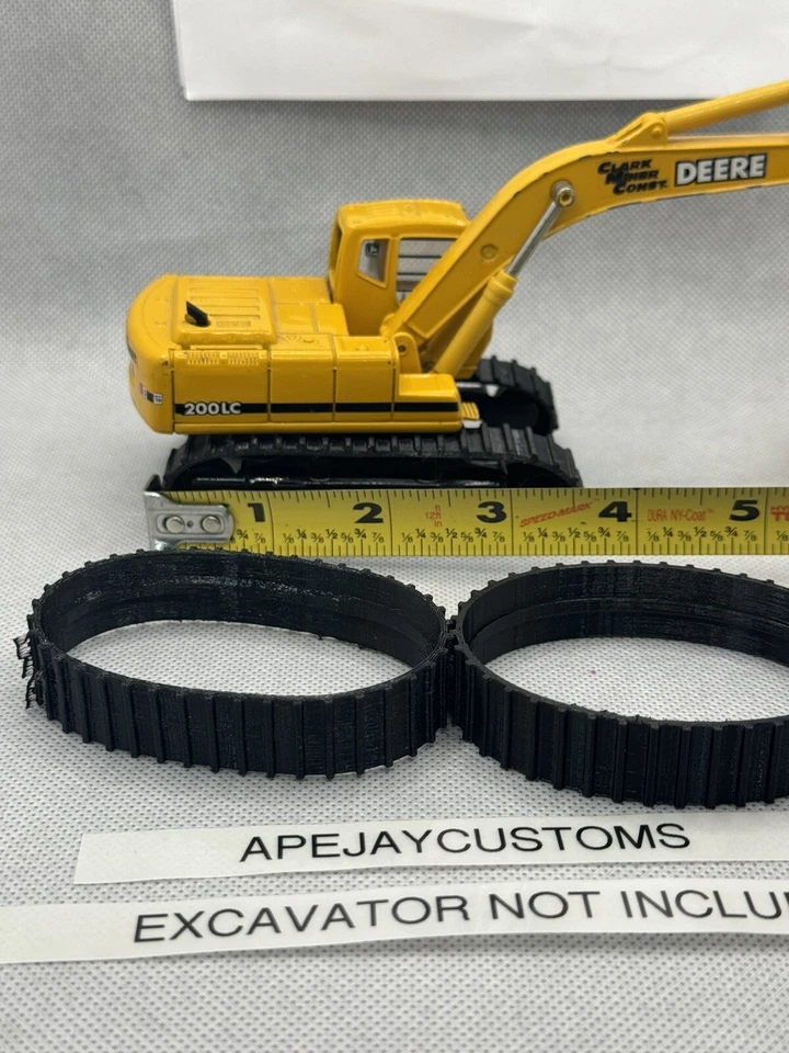 ERTL Diecast John Deere 200LC Excavator Equipment 1/50 (TRACKS ONLY) - Image 2 of 4