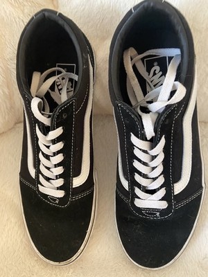 VANS Men's OFF THE WALL:Black Canvas Low Top, SIZE  9