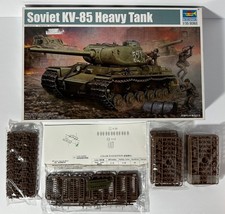 Lot: Trumpeter #01569 1/35 Scale Soviet KV-85...