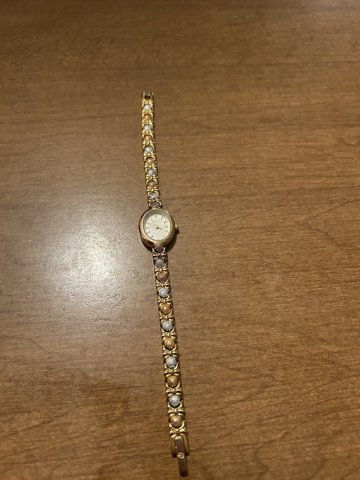 Reloj para mujer Elgin tricolor Foto 2 de 4