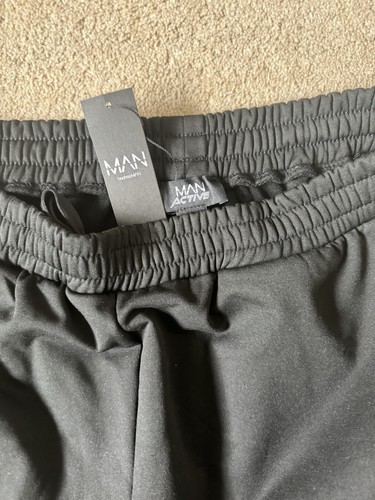 MAN Active Cargo Shorts BLACK Size large New With Tags - Picture 7 of 7