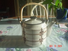 VINTAGE JAPANESE CERAMIC TEAPOT IN GREAT SHAPE - NO CHIPS OR CRACKS