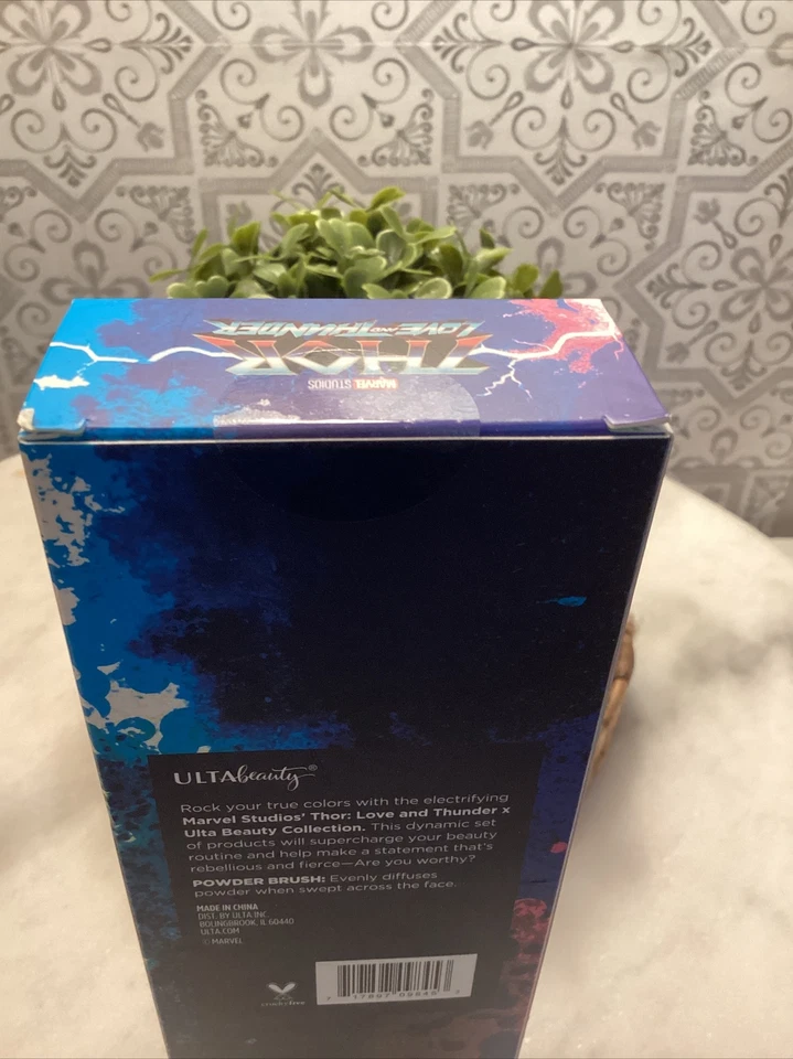 Powder Makeup Brush Marvel Studios’ Thor Love & Thunder  ￼￼Chris Hemsworth NEW - Image 3 of 3