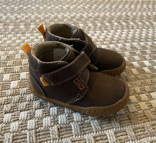STRIDE RITE SRT Kenan braune Lederstiefel – Jungen 4 M Kleinkind kleine Kinderschuhe