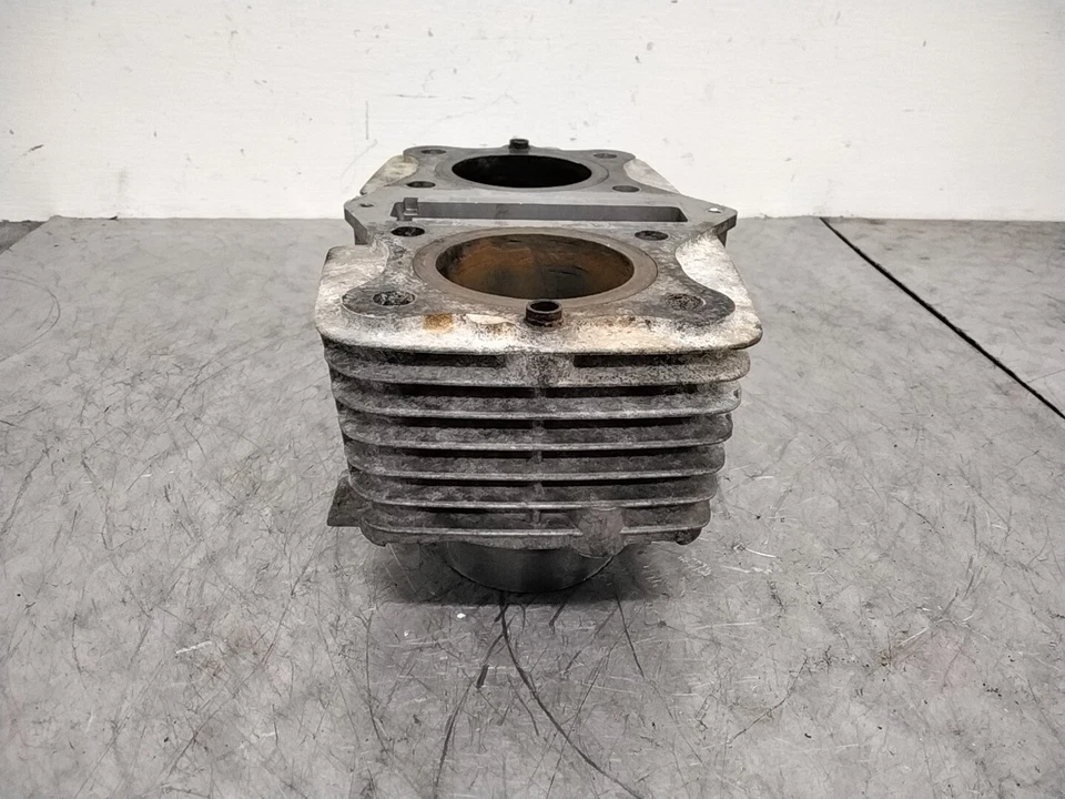 Kawasaki KZ400C 1978 OEM MOTOR PISTÓN CILINDROS BLOQUE JARRA Foto 2 de 4