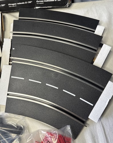 Carrera 20575 R2 High Banked Curve 2/30º slot car track, 6/pk - Picture 14 of 14