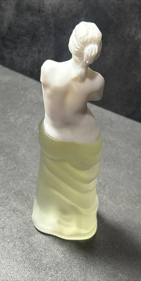 Marilyn Miglin Cuatro Flores Blancas Eau De Parfum EDP Spray 1.25 OZ Foto 4 de 4