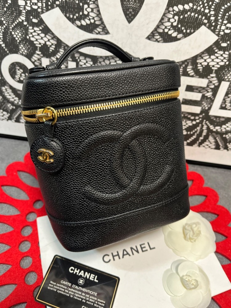 CHANEL CC Logo Vanity Hand Bag Culf Leather Black Gold France JAPAN 813