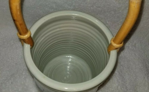 Jim Reno NY Studio Art Pottery Vase with Wood Handle Hand Painted Blue Iris 2002 - Picture 8 of 10