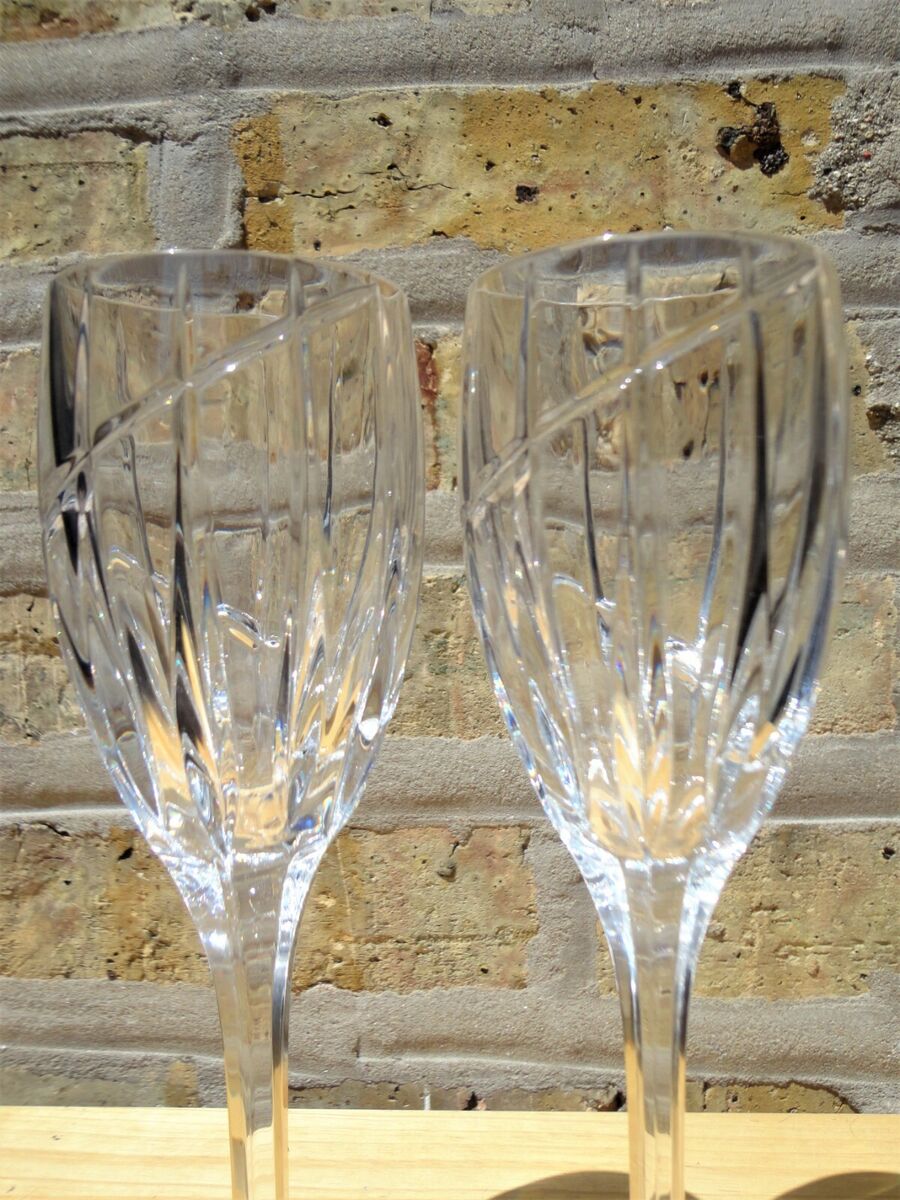 Set of 2 MIKASA UPTOWN Wine Glasses Vertical and Swirl Cut Set of 2 MIKASA UPTOWN Wine Glasses Vertical and Swirl Cut