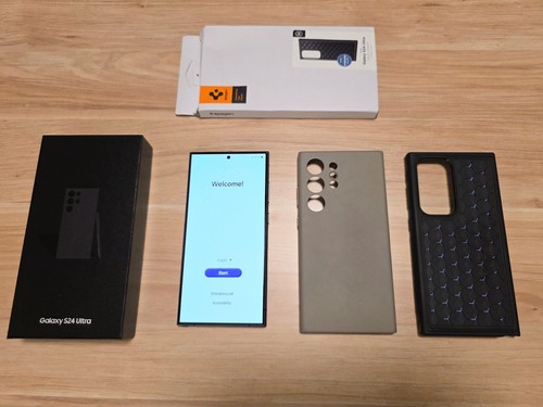 Samsung Galaxy S24 Ultra 512 GB Titanium Black T-Mobile Unlocked w/ Cases 9/10