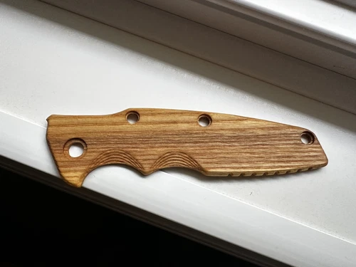 Hinderer Eklipse 3.5" Smooth Red Oak Wooden Scale