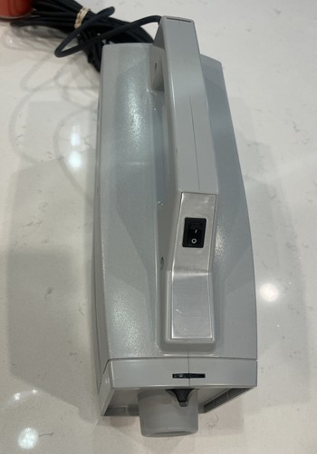 Aspiradora de mano compacta Oreck XL BB870-AD con manguera y accesorios