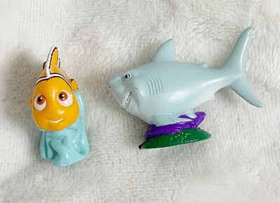 Zizzlingers / Disney Pixar Finding Nemo, Nemo & Bruce Mini Game Figure Pieces