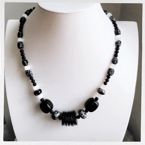 24" Handcrafted Snowflake Obsidian, Blackwood, Selenite, & Onyx Beaded Necklace - 第 1/16 張圖片