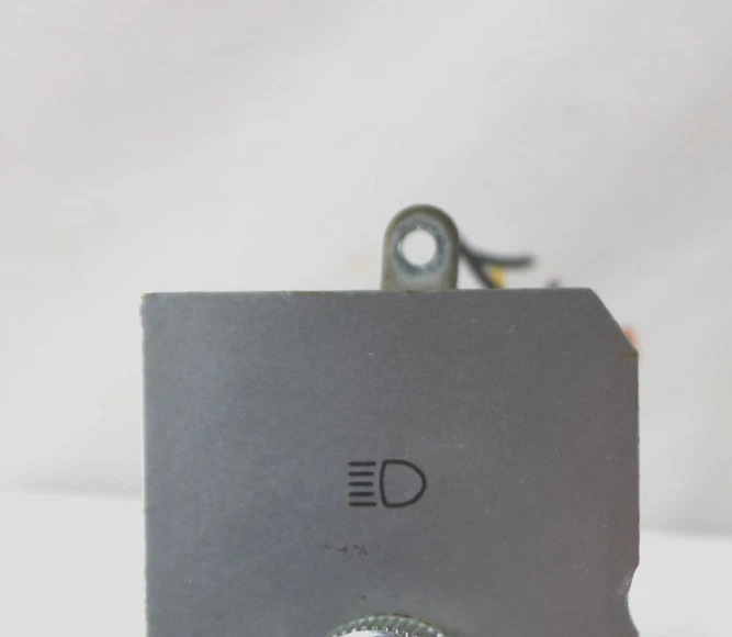 CHRYSLER QUINTA AVENIDA 1984-1987 INTERRUPTOR DE CONTROL DE ATENUACIÓN DE FAROS Y LUCES Y CABLES Foto 4 de 4