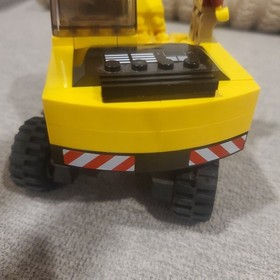 LEGO Town: City: Transport 4203. Mini Figs And Manual