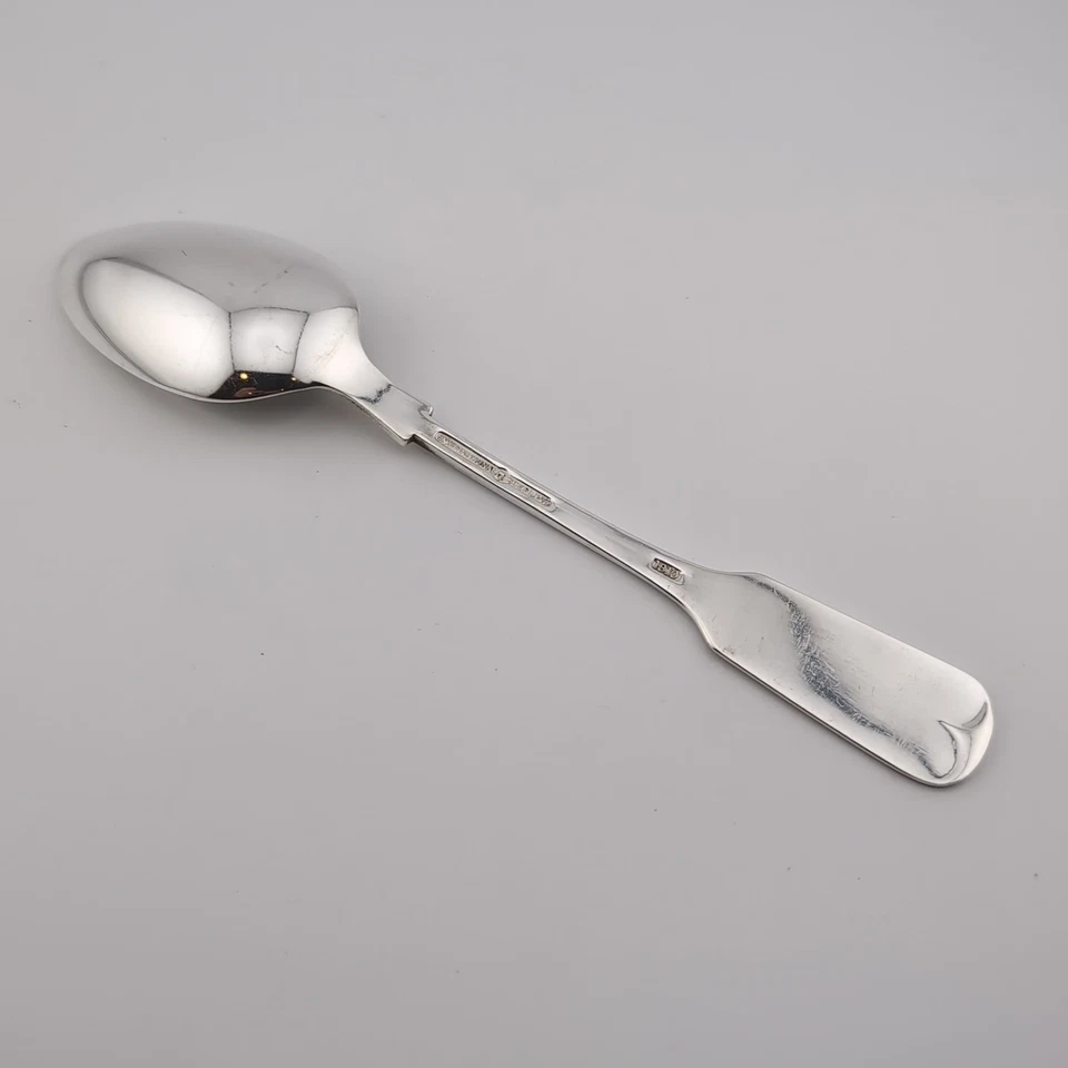 Cuchara de postre sopa ovalada de plata esterlina International 1810 - 7" - sin monogramas Foto 2 de 3