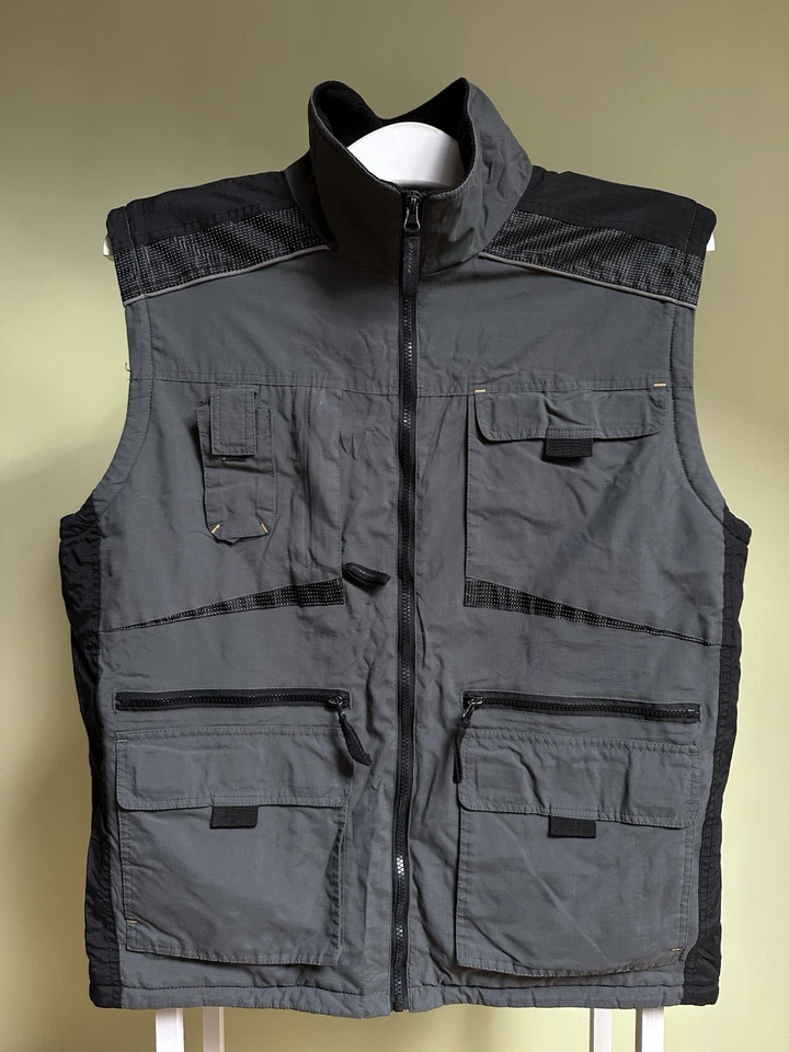 Dickies Workwear Fishing Gilet, Fleece Lined Bodywarmer, Multi Pockets. Size: XL - Image 3 of 4