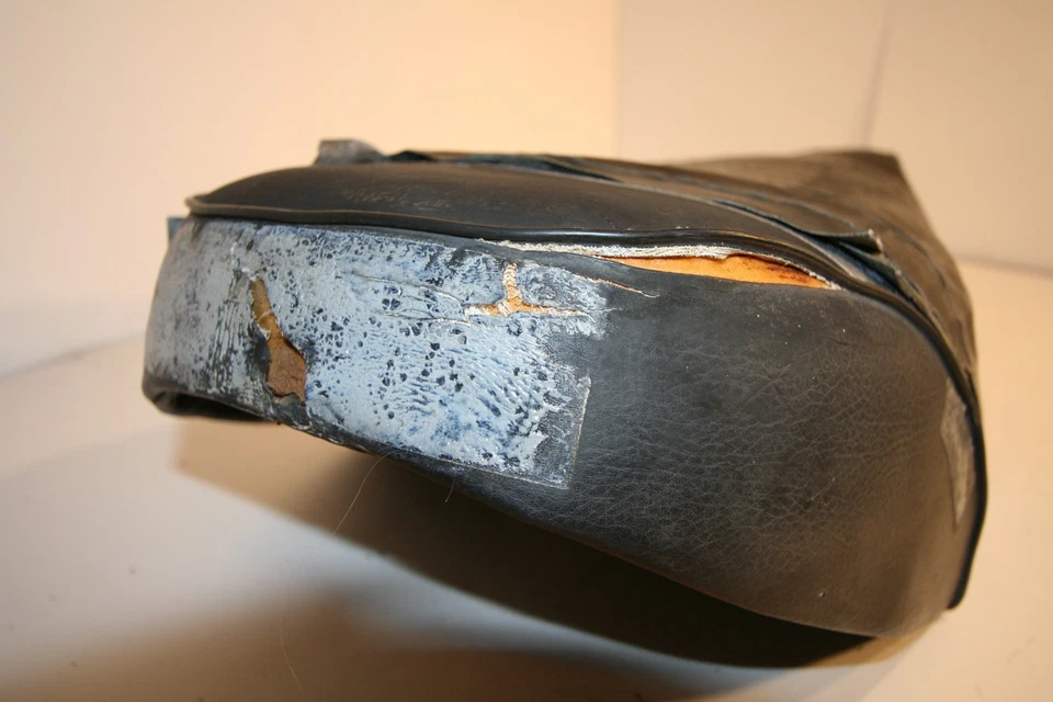 Оригинальный поддон сиденья для Honda XL350 1974-1975 годов выпуска - Изображение 4 из 4